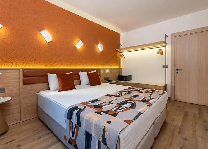 Sunflower Aparthotel 4*
