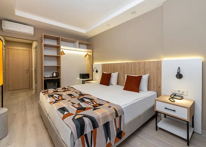 Aparthotel Sunflower 4*