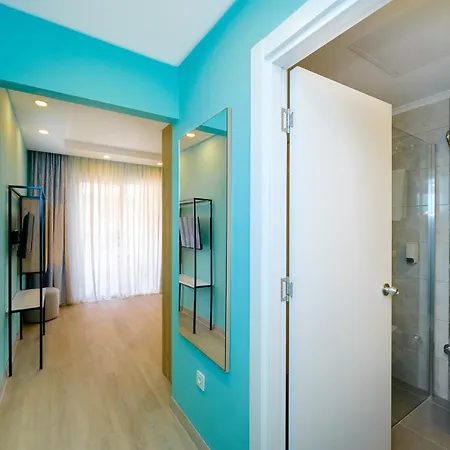 Apartahotel Sunflower 4*