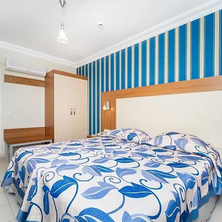Aparthotel Sunflower 4*