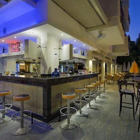 Apartahotel Sunflower 4*