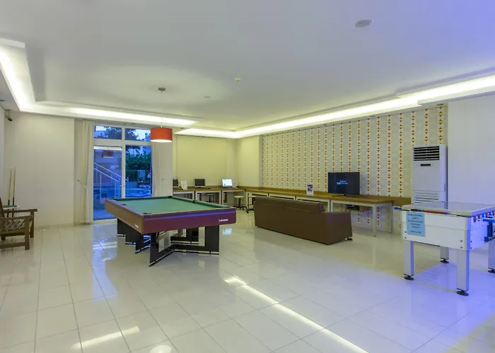 Aparthotel Sunflower 4*