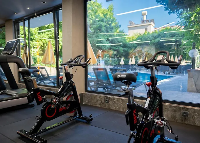 Sunflower Aparthotel 4*